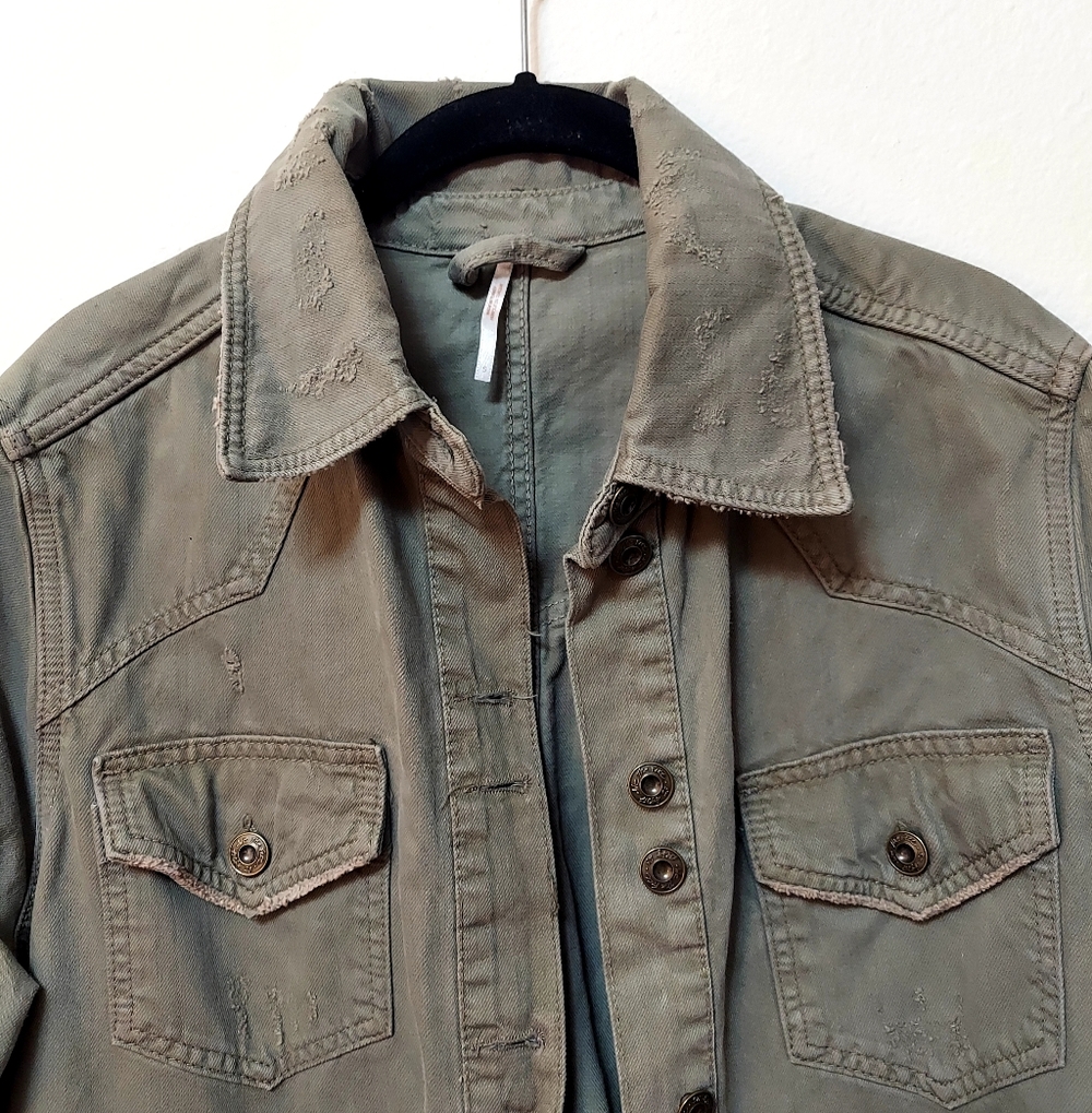 Free People Woman's Moonchild Military Style Denim Shacket Size Small - Picture 3 of 9